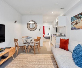 Stay in the heart of Auckland – Show map You're eligible for a Genius discount at Chic 3 Bedroom in the City Central I FREE PARKING! To save at this prop